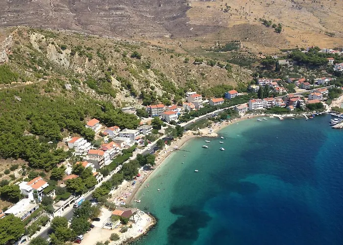 Iskra Apartman *