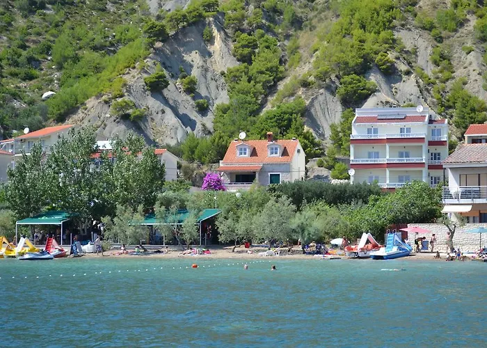 Iskra Apartman