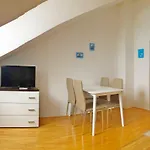 Apartman Iskra *