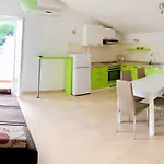 Apartman Iskra *
