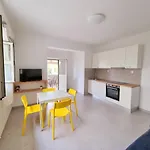 Iskra Apartman *