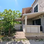 Iskra * Duće