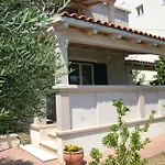 Iskra Apartman