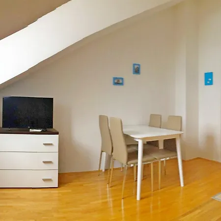 Apartment Iskra *