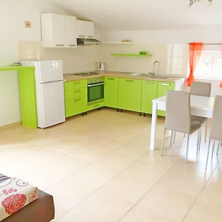Apartment Iskra *