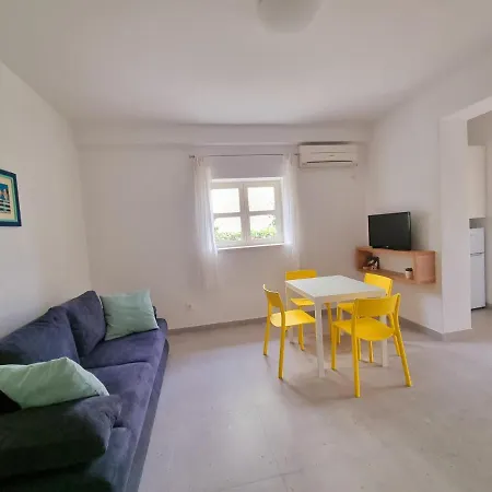 Iskra Apartman