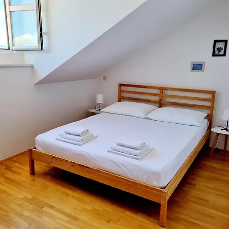 Iskra Apartman