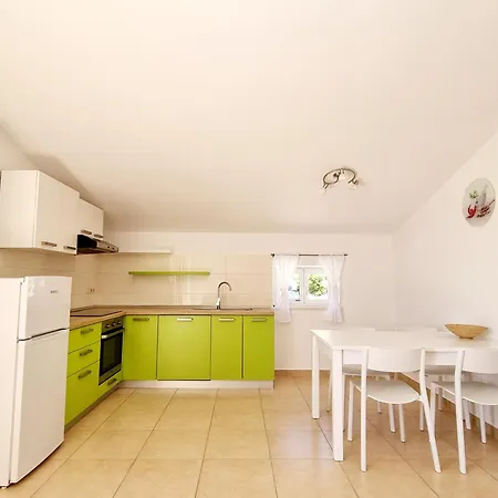 Apartment Iskra *