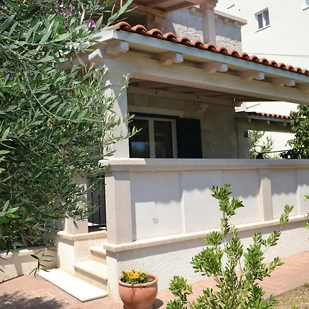 Iskra Apartman