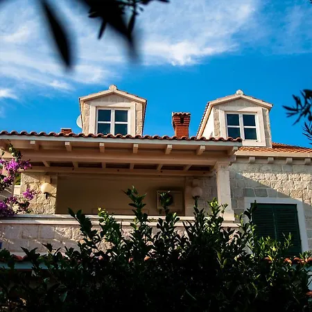 Apartman Iskra *